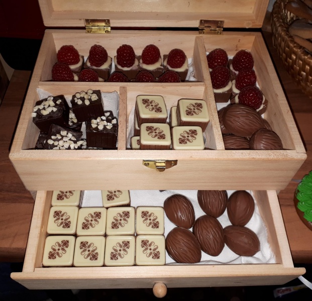 Datei:Pralinen.jpeg